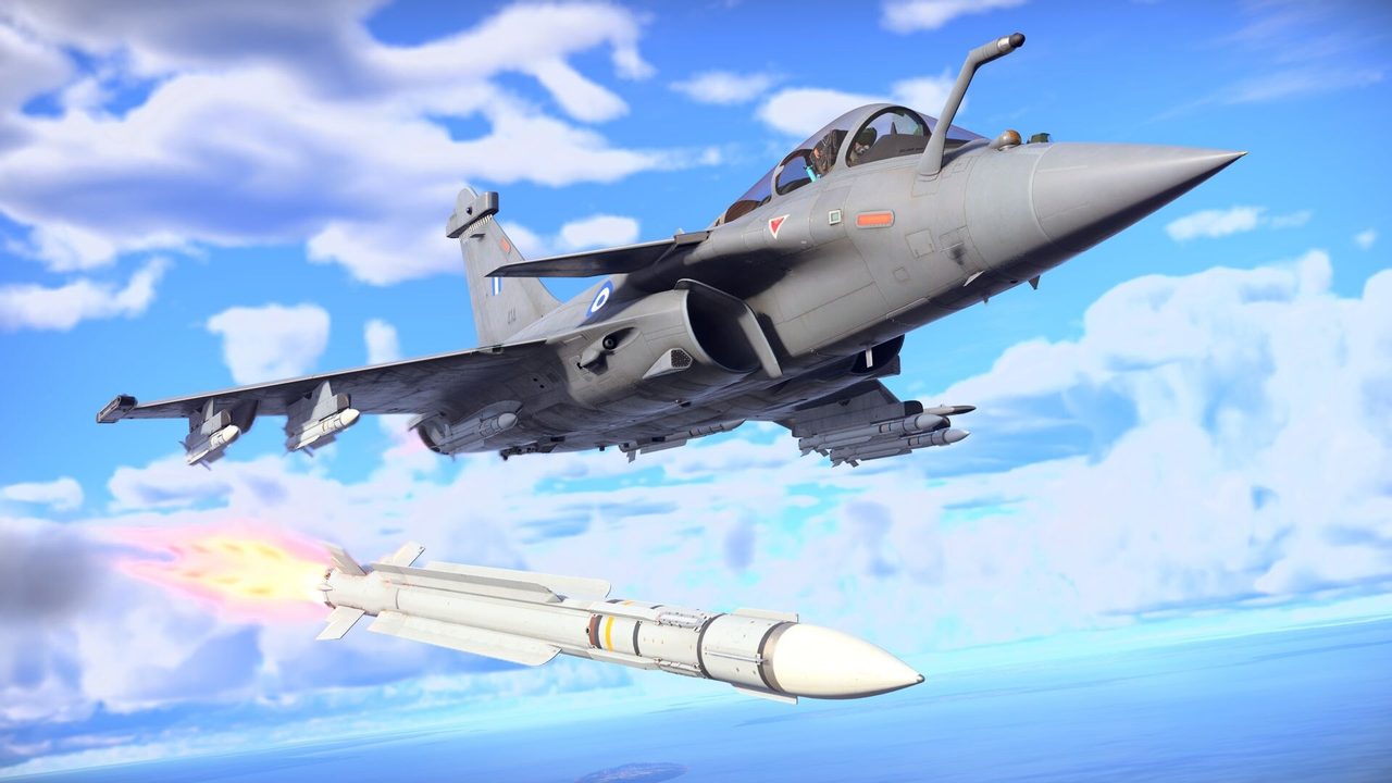 Rafale fighter jet firing a missile above the clouds in War Thunder